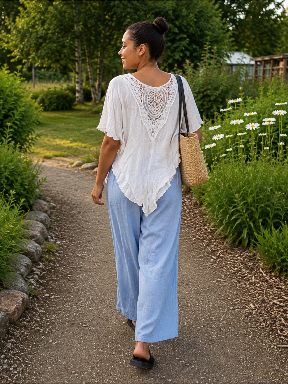 AB Studio White Crochet Lace Poncho Top Flutter Sleeve Boho Size Large - Picture 9 of 9